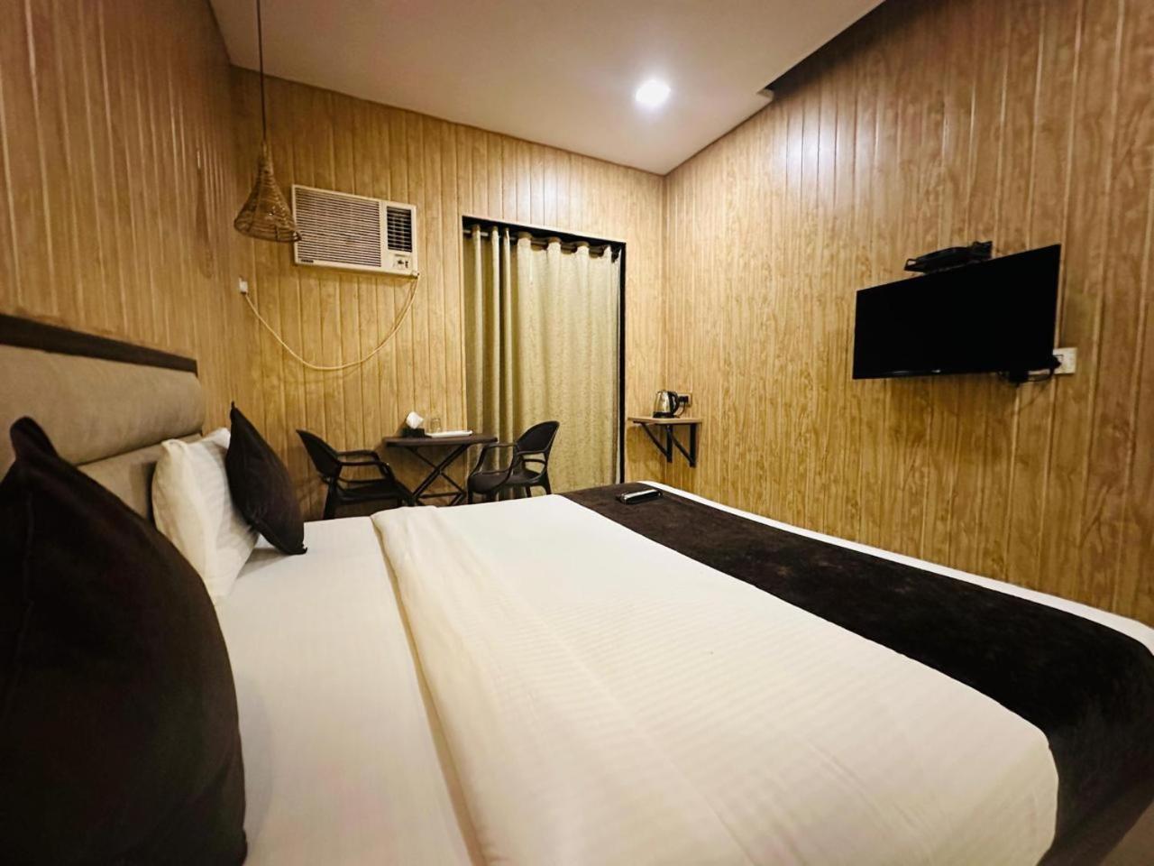 Hotel Merakee - Near Dahisar Mira Road Mumbai Exterior photo